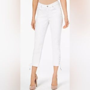 NWOT - Levi’s Womens Lace-Up Cropped Jeans - White - Size 31
